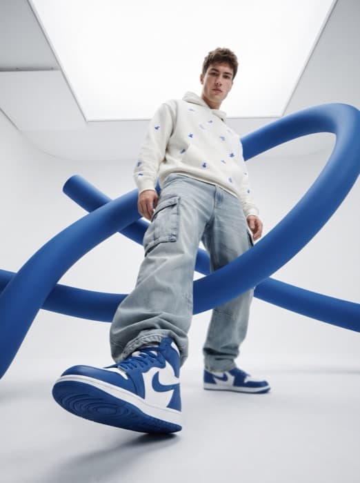 Supplier streaming a street sneaker drop