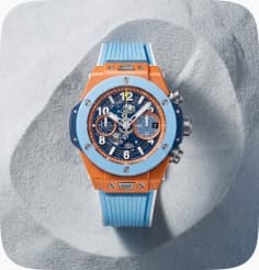 Hublot Big Bang Unico seen from above in a sand hollow